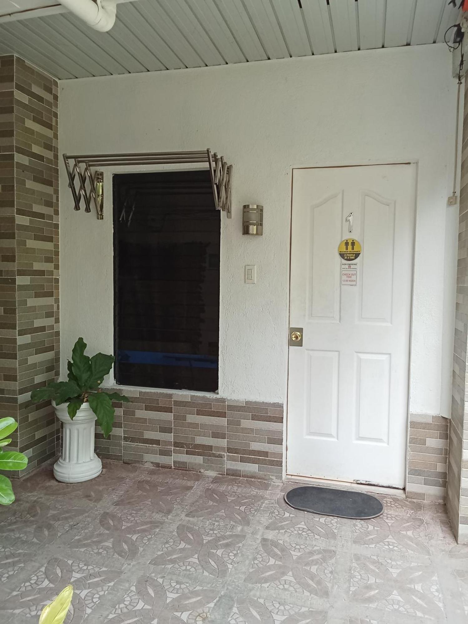 Yoo Darius' Residences Moalboal Exterior photo