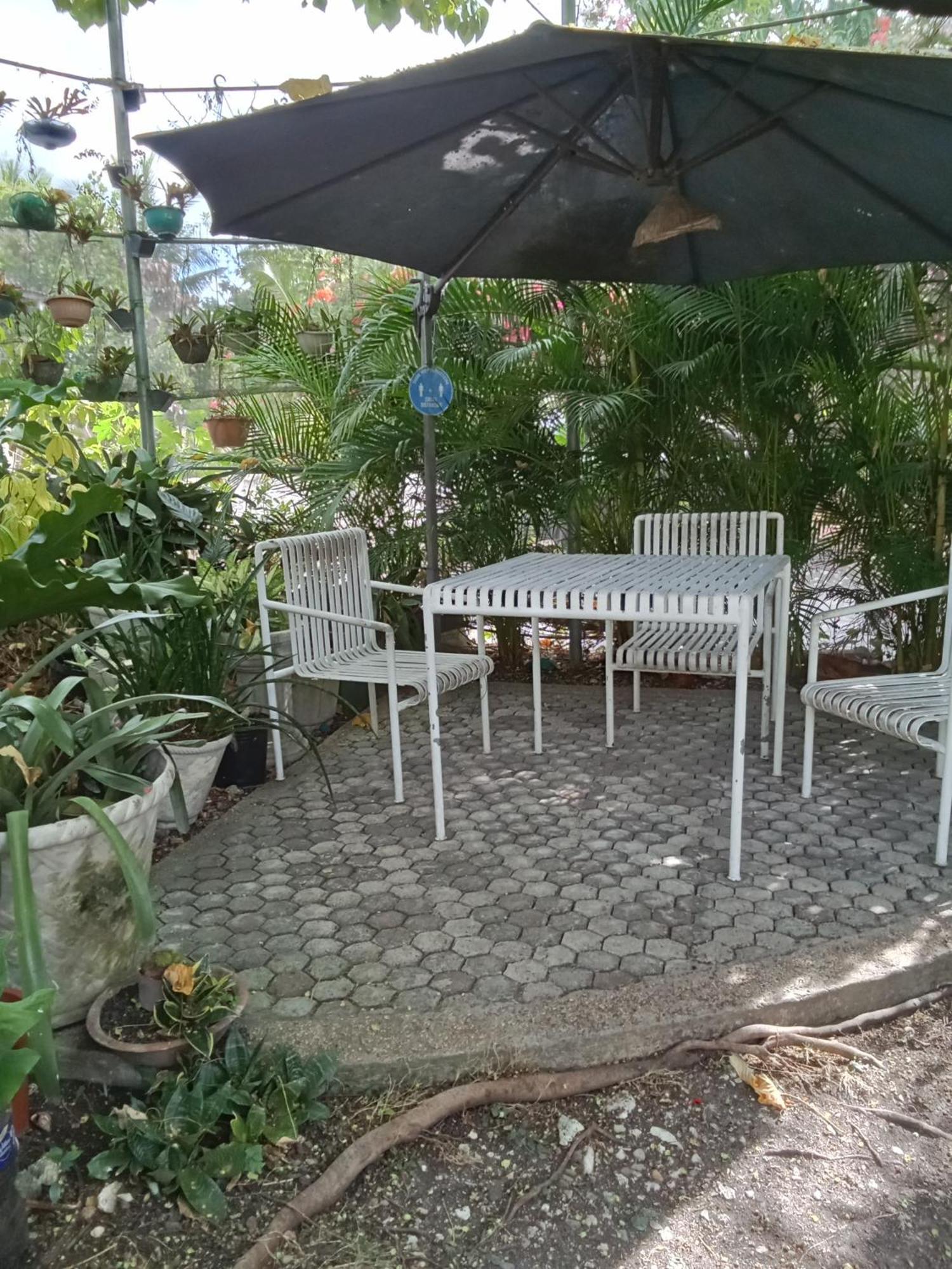 Yoo Darius' Residences Moalboal Exterior photo